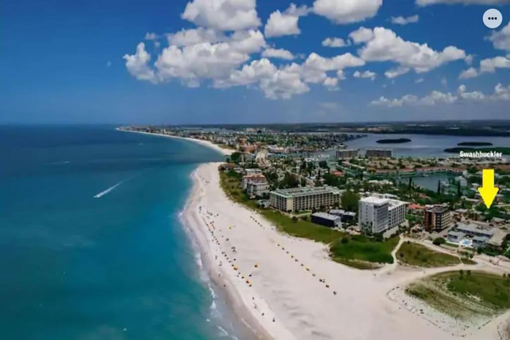Renovate Large Studio 21-Directly Across Beach St. Pete Beach Eksteriør billede